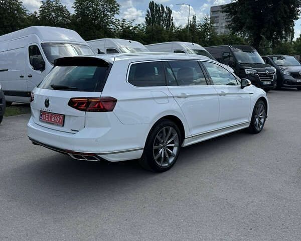 Фольксваген Пассат 2021 у Києві на Automoto.ua Фольксваген Пассат, об'ємом двигуна 2 л та пробігом 194 тис. км за 26300 $, фото 10 на Automoto.ua