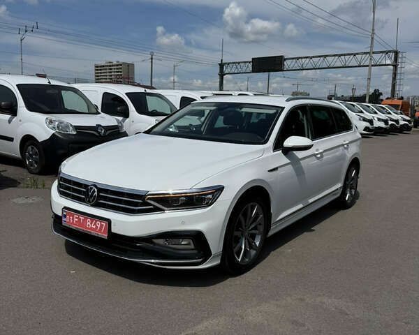 Фольксваген Пассат 2021 у Києві на Automoto.ua Фольксваген Пассат, об'ємом двигуна 2 л та пробігом 194 тис. км за 26300 $, фото 3 на Automoto.ua