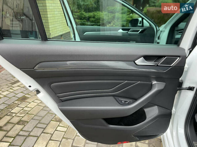 Фольксваген Пассат, объемом двигателя 1.97 л и пробегом 165 тыс. км за 27900 $, фото 41 на Automoto.ua