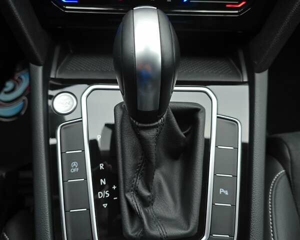 Фольксваген Пассат, объемом двигателя 2 л и пробегом 200 тыс. км за 24000 $, фото 21 на Automoto.ua