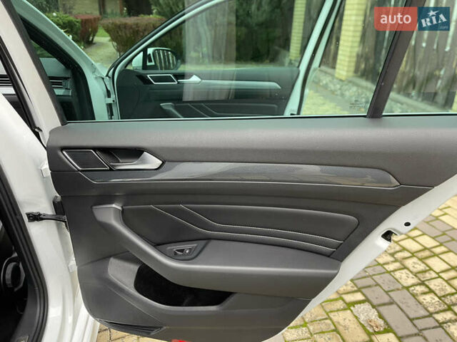 Фольксваген Пассат, объемом двигателя 1.97 л и пробегом 165 тыс. км за 27900 $, фото 29 на Automoto.ua