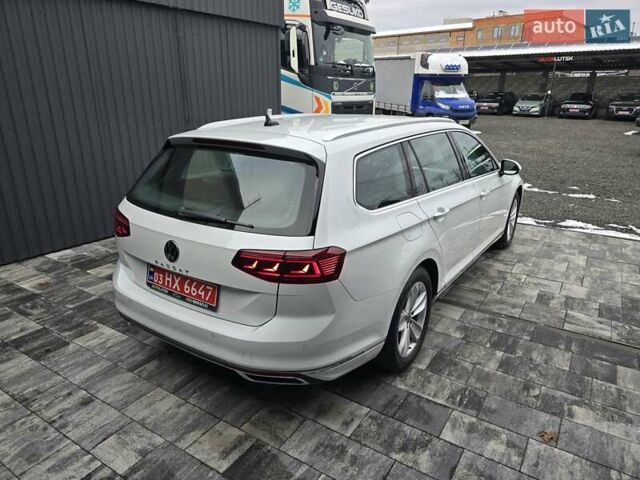 Фольксваген Пассат, объемом двигателя 2 л и пробегом 200 тыс. км за 24000 $, фото 13 на Automoto.ua