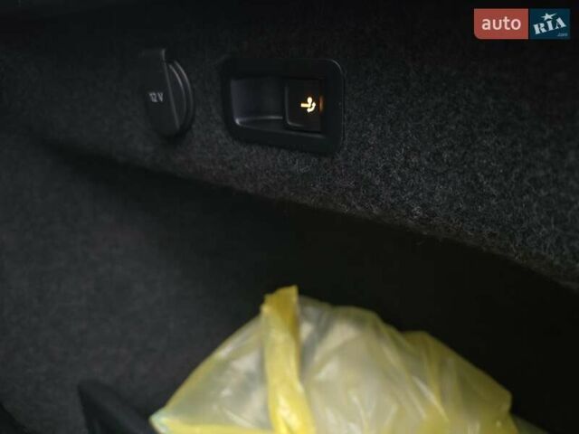 Фольксваген Пассат, объемом двигателя 2 л и пробегом 200 тыс. км за 24000 $, фото 43 на Automoto.ua