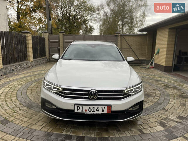 Фольксваген Пассат, объемом двигателя 1.97 л и пробегом 165 тыс. км за 27900 $, фото 1 на Automoto.ua