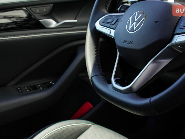 купить новое авто Фольксваген Пассат 2025 года от официального дилера Інтер Авто Центр Фольксваген фото