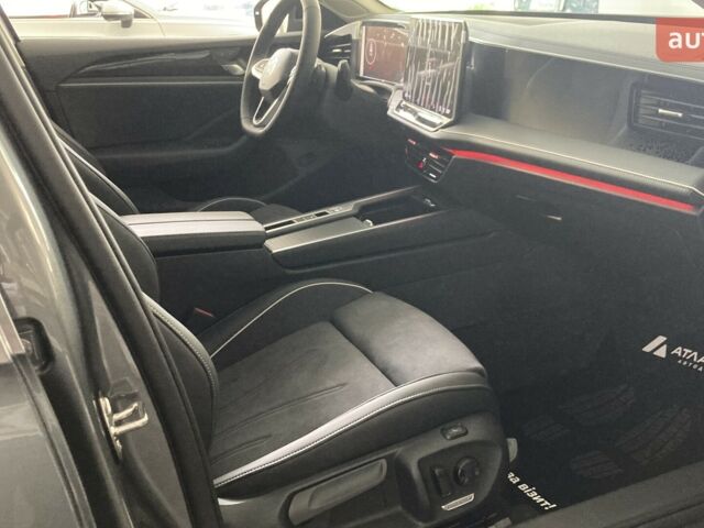 купить новое авто Фольксваген Пассат 2025 года от официального дилера Автодім Атлант на Вацлава Гавела Фольксваген фото