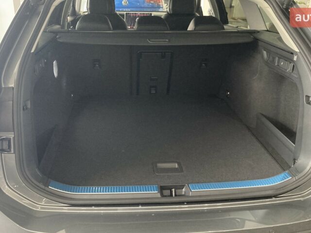 купить новое авто Фольксваген Пассат 2025 года от официального дилера Автодім Атлант на Вацлава Гавела Фольксваген фото