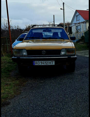 Желтый Фольксваген Пассат, объемом двигателя 1.6 л и пробегом 347 тыс. км за 2500 $, фото 2 на Automoto.ua