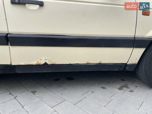 Жовтий Фольксваген Пассат, об'ємом двигуна 1.9 л та пробігом 500 тис. км за 1400 $, фото 8 на Automoto.ua