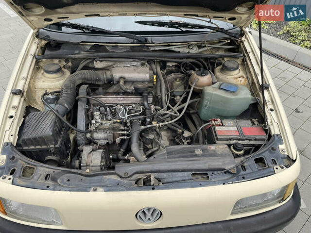 Жовтий Фольксваген Пассат, об'ємом двигуна 1.9 л та пробігом 500 тис. км за 1400 $, фото 29 на Automoto.ua