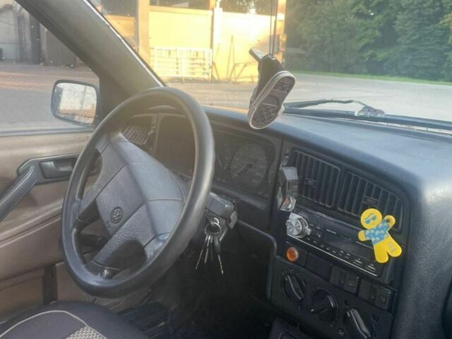 Желтый Фольксваген Пассат, объемом двигателя 1.9 л и пробегом 520 тыс. км за 1200 $, фото 11 на Automoto.ua