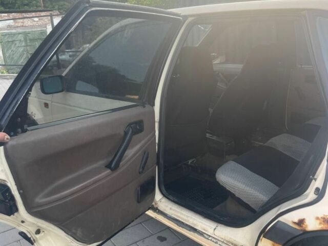 Желтый Фольксваген Пассат, объемом двигателя 1.9 л и пробегом 520 тыс. км за 1200 $, фото 12 на Automoto.ua