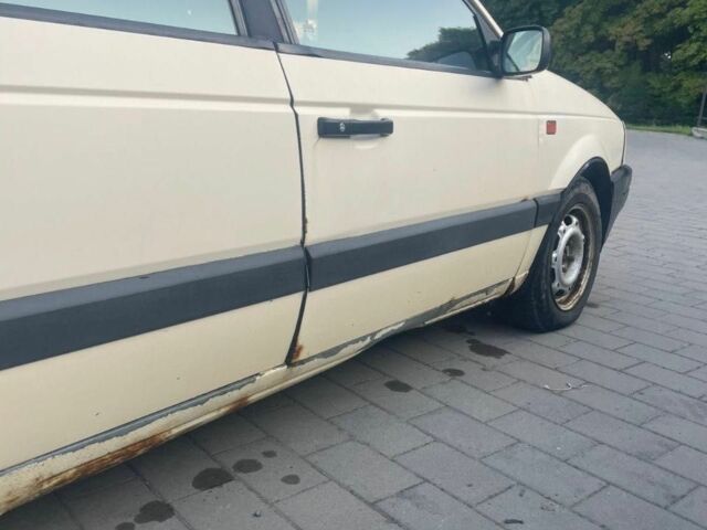 Желтый Фольксваген Пассат, объемом двигателя 1.9 л и пробегом 520 тыс. км за 1200 $, фото 5 на Automoto.ua