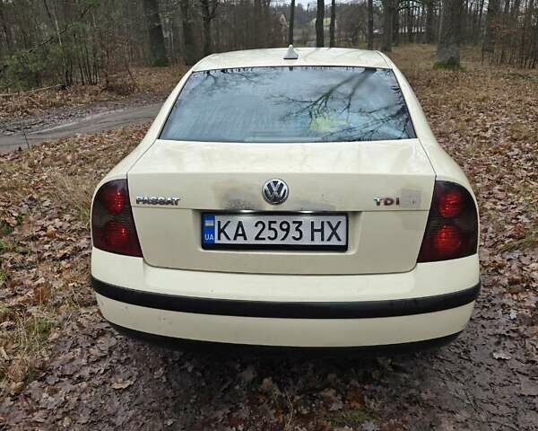 Желтый Фольксваген Пассат, объемом двигателя 1.9 л и пробегом 385 тыс. км за 4000 $, фото 14 на Automoto.ua