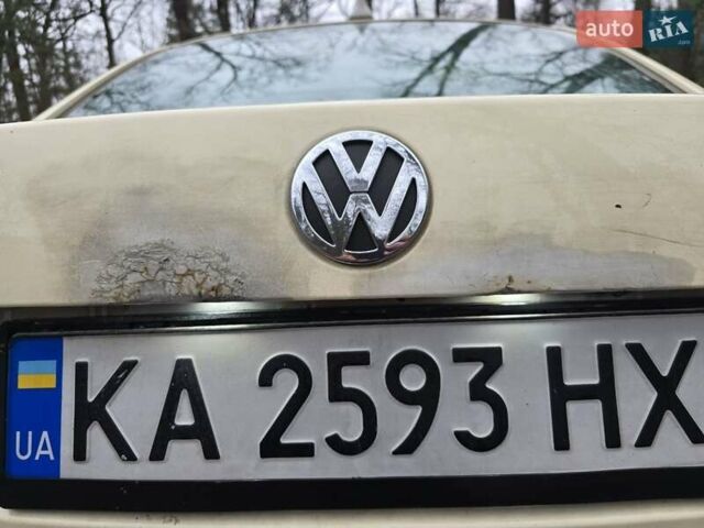 Желтый Фольксваген Пассат, объемом двигателя 1.9 л и пробегом 385 тыс. км за 4000 $, фото 13 на Automoto.ua