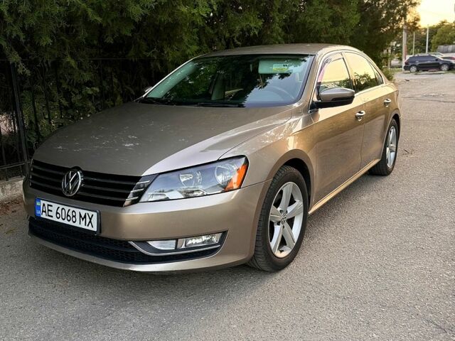 Желтый Фольксваген Пассат, объемом двигателя 1.8 л и пробегом 238 тыс. км за 10900 $, фото 3 на Automoto.ua