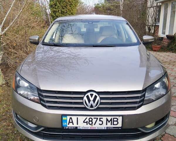 Желтый Фольксваген Пассат, объемом двигателя 1.8 л и пробегом 160 тыс. км за 10500 $, фото 4 на Automoto.ua