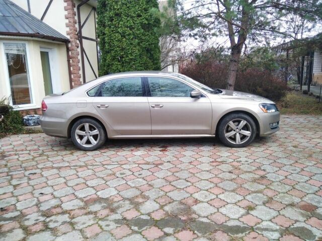 Желтый Фольксваген Пассат, объемом двигателя 1.8 л и пробегом 160 тыс. км за 10500 $, фото 6 на Automoto.ua