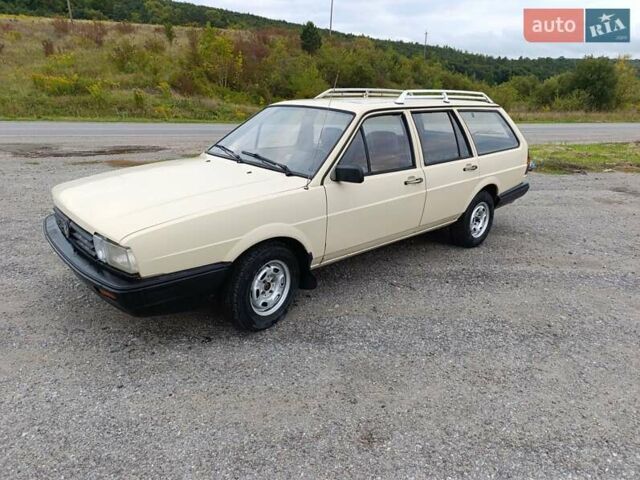 Желтый Фольксваген Пассат, объемом двигателя 1.59 л и пробегом 510 тыс. км за 1350 $, фото 8 на Automoto.ua