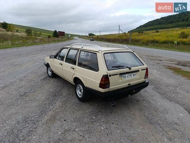 Желтый Фольксваген Пассат, объемом двигателя 1.59 л и пробегом 510 тыс. км за 1350 $, фото 12 на Automoto.ua