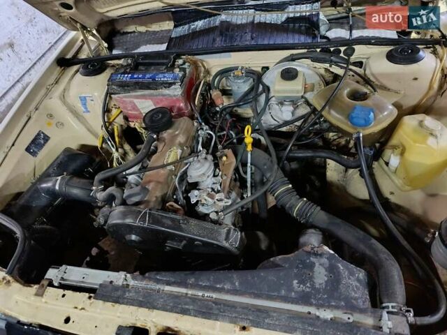 Желтый Фольксваген Пассат, объемом двигателя 1.59 л и пробегом 510 тыс. км за 1350 $, фото 11 на Automoto.ua