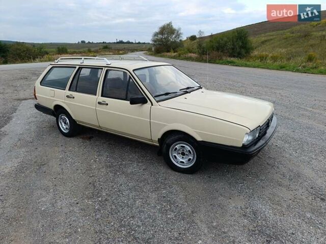 Желтый Фольксваген Пассат, объемом двигателя 1.59 л и пробегом 510 тыс. км за 1350 $, фото 7 на Automoto.ua