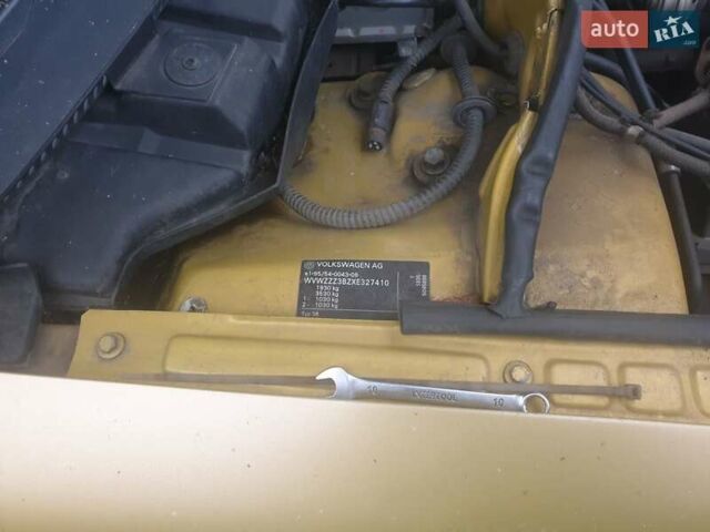 Жовтий Фольксваген Пассат, об'ємом двигуна 1.9 л та пробігом 670 тис. км за 2500 $, фото 12 на Automoto.ua