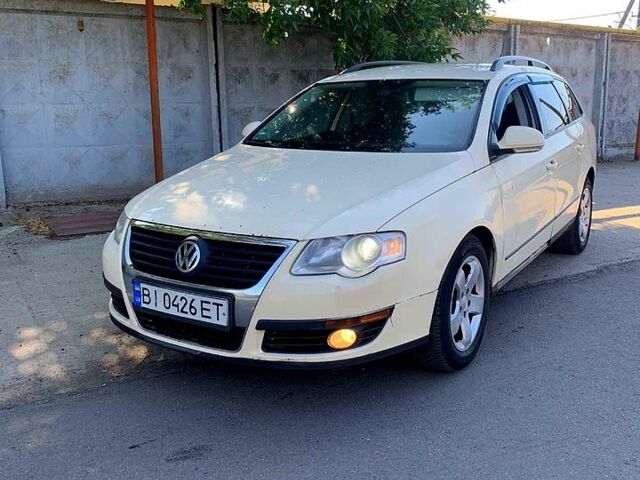 Желтый Фольксваген Пассат, объемом двигателя 2 л и пробегом 350 тыс. км за 3550 $, фото 1 на Automoto.ua