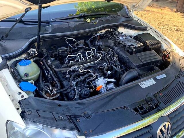 Желтый Фольксваген Пассат, объемом двигателя 2 л и пробегом 350 тыс. км за 3550 $, фото 4 на Automoto.ua