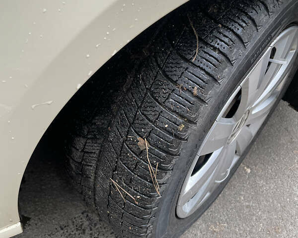 Желтый Фольксваген Пассат, объемом двигателя 1.97 л и пробегом 380 тыс. км за 7400 $, фото 18 на Automoto.ua