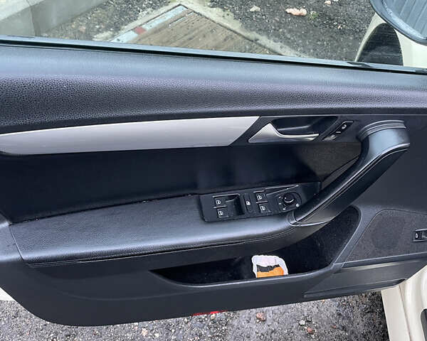 Желтый Фольксваген Пассат, объемом двигателя 1.97 л и пробегом 380 тыс. км за 7400 $, фото 3 на Automoto.ua