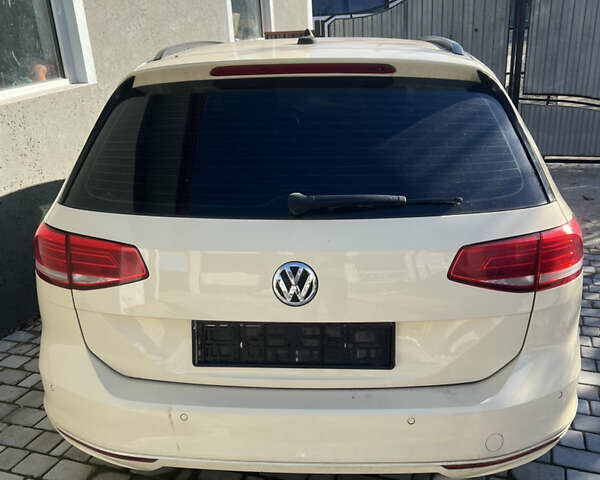 Жовтий Фольксваген Пассат, об'ємом двигуна 1.97 л та пробігом 276 тис. км за 3999 $, фото 2 на Automoto.ua