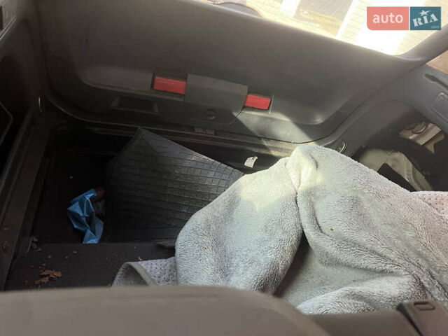 Жовтий Фольксваген Пассат, об'ємом двигуна 1.97 л та пробігом 276 тис. км за 3999 $, фото 5 на Automoto.ua