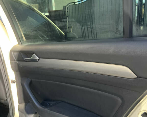 Жовтий Фольксваген Пассат, об'ємом двигуна 1.97 л та пробігом 276 тис. км за 3999 $, фото 3 на Automoto.ua