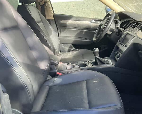 Жовтий Фольксваген Пассат, об'ємом двигуна 1.97 л та пробігом 276 тис. км за 3999 $, фото 7 на Automoto.ua