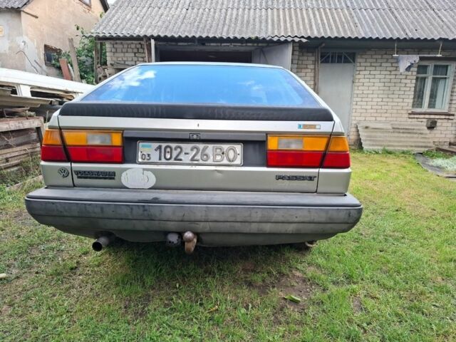 Серый Фольксваген Пассат, объемом двигателя 0 л и пробегом 300 тыс. км за 1500 $, фото 2 на Automoto.ua