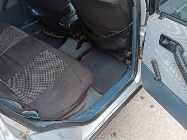 Серый Фольксваген Пассат, объемом двигателя 1.8 л и пробегом 480 тыс. км за 2000 $, фото 11 на Automoto.ua