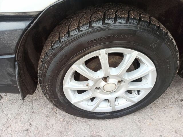 Серый Фольксваген Пассат, объемом двигателя 1.8 л и пробегом 480 тыс. км за 2000 $, фото 12 на Automoto.ua