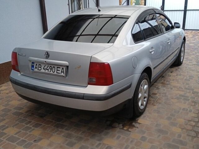 Серый Фольксваген Пассат, объемом двигателя 1.6 л и пробегом 1000 тыс. км за 3500 $, фото 2 на Automoto.ua