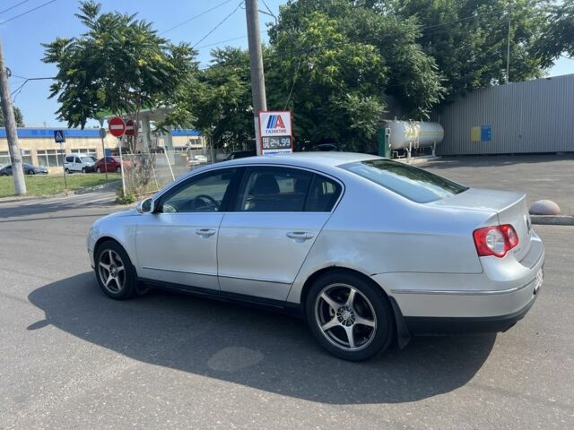 Сірий Фольксваген Пассат, об'ємом двигуна 2 л та пробігом 234 тис. км за 6500 $, фото 4 на Automoto.ua