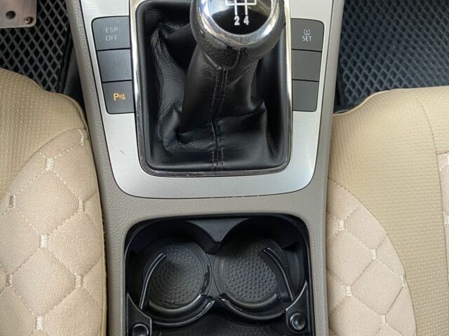 Фольксваген Пассат 2010 в Одессе на Automoto.ua Серый Фольксваген Пассат, объемом двигателя 2 л и пробегом 235 тыс. км за 6200 $, фото 21 на Automoto.ua