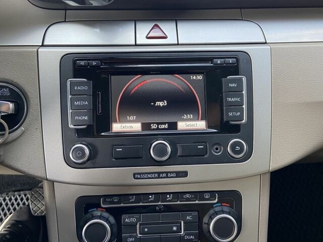 Фольксваген Пассат 2010 в Одессе на Automoto.ua Серый Фольксваген Пассат, объемом двигателя 2 л и пробегом 235 тыс. км за 6200 $, фото 20 на Automoto.ua