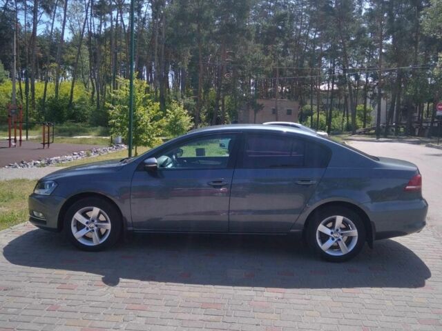 Серый Фольксваген Пассат, объемом двигателя 1.8 л и пробегом 160 тыс. км за 8700 $, фото 3 на Automoto.ua