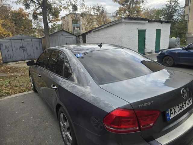 Серый Фольксваген Пассат, объемом двигателя 2.5 л и пробегом 300 тыс. км за 8699 $, фото 3 на Automoto.ua