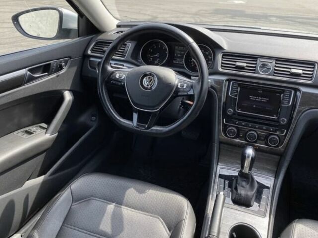 Сірий Фольксваген Пассат, об'ємом двигуна 1.8 л та пробігом 147 тис. км за 9900 $, фото 8 на Automoto.ua