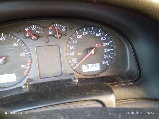 Серый Фольксваген Пассат, объемом двигателя 1.8 л и пробегом 185 тыс. км за 4000 $, фото 5 на Automoto.ua