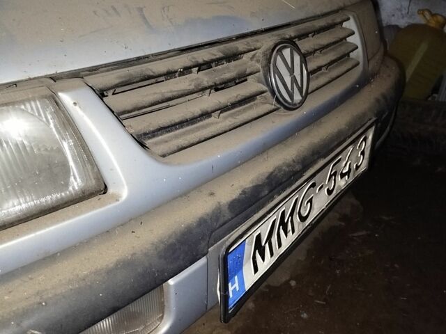 Серый Фольксваген Пассат, объемом двигателя 0 л и пробегом 400 тыс. км за 800 $, фото 6 на Automoto.ua