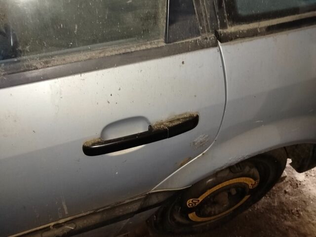 Серый Фольксваген Пассат, объемом двигателя 0 л и пробегом 400 тыс. км за 800 $, фото 1 на Automoto.ua