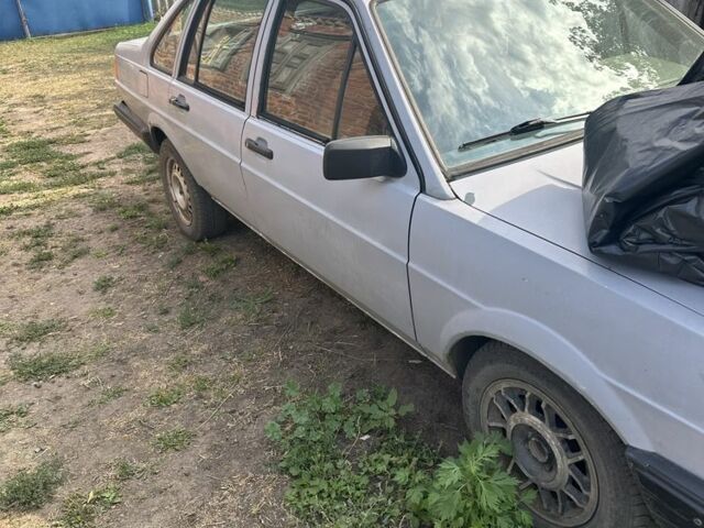 Серый Фольксваген Пассат, объемом двигателя 1.8 л и пробегом 175 тыс. км за 836 $, фото 3 на Automoto.ua