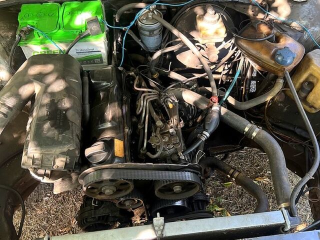 Сірий Фольксваген Пассат, об'ємом двигуна 1.6 л та пробігом 666 тис. км за 1000 $, фото 7 на Automoto.ua